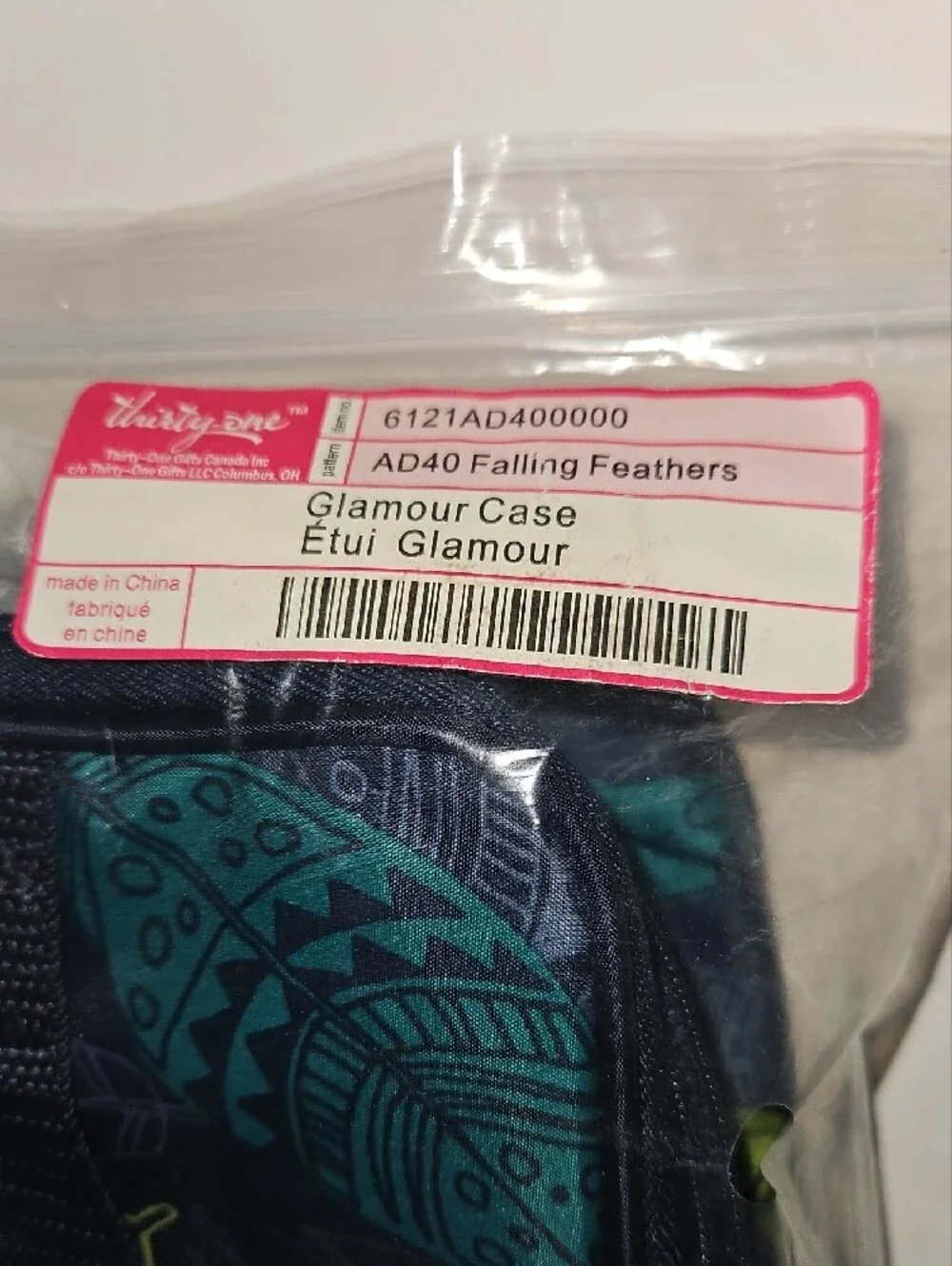 Thirty-one Navy Falling Feathers Glamour Case